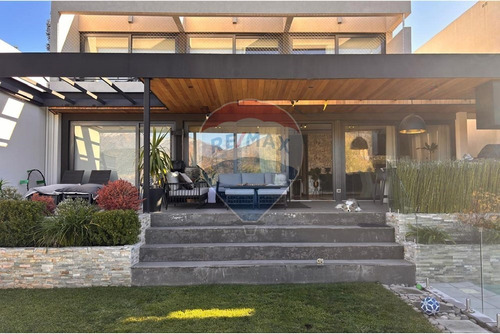 Venta Casa En Valle Escondido ,en Condominio