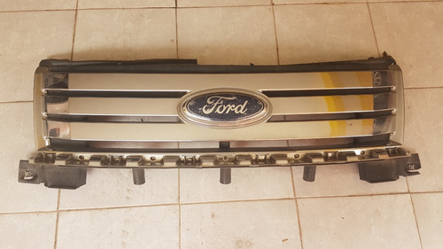 Imagen 1 de 1 de Parrilla Ford Edge 2010 (2007 - 2011)