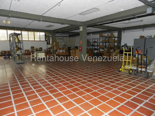 Ms: 25-24351 Vendemos Edificio De 5 Pisos En Sarria, Municipio Libertador. A=2.808m2, 3b, 9p.