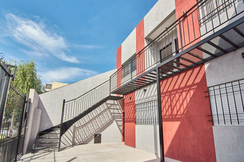 Ph A Estrenar En Venta Listo Para Escriturar!! En Remedios De Escalada, Lanús