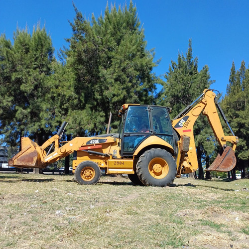 Retroexcavadora Caterpillar 420e