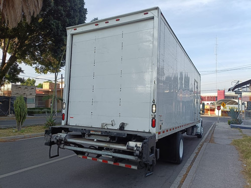 Freightliner Con Caja Seca Rampa De Carga