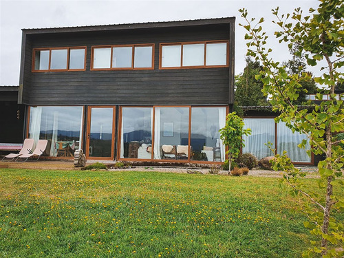 Casa En Venta De 4 Dorm. En Panguipulli