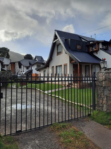 Turístico Cabaña En Venta Ubicado En Centro, San Martin De Los Andes, Patagonia