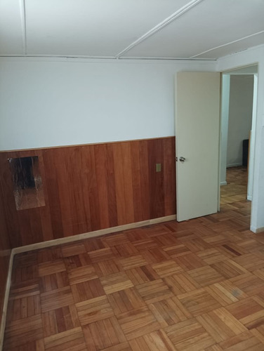 Arriendo Casa Remodelada 3 Dormitorios, 2 Baños, Patio