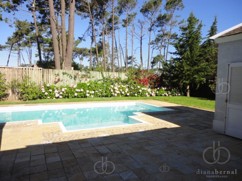 Imagen 29 de 30 de Punta Del Este, Rincon Del Indio, Brava, 3 Dormitorios Y Piscina.