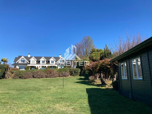 Imagen 30 de 30 de Casa Con Vista Lago Y Volcan En Venta De 5 Dorm. En Pucón