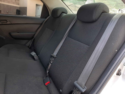 Chevrolet Aveo 2017 4p Ls L4/1.6 Aut Linea Anterior