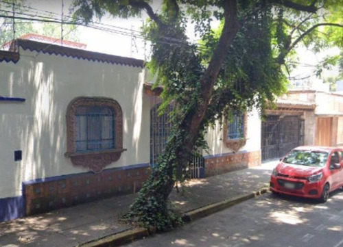 Hermosa Casa A La Venta En Barrio Santa Catarina Coyoacan, Gran Remate Bancario