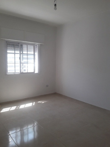Imagen 10 de 14 de Departamento Tipo Casa En Venta En Lanus Oeste