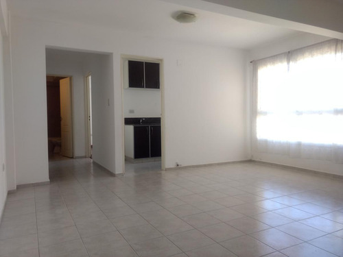 Alquilo Departamento 1 Dorm En Alto Alberdi A Metros De Colón