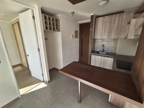 1 Dorm 1 Baño. Santa Elena 1631. A Pasos Metro Ñuble