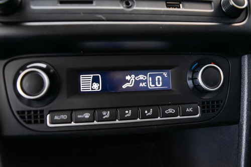 Imagen 9 de 14 de Volkswagen Vento Comfortline Plus L4 1.6l Abs Ba Ac Tip 2020
