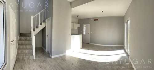 Imagen 4 de 30 de Venta - Ph Dúplex A Estrenar En Barrio La Fernanda - Villa Rosa - Bayugar Negocios Inmobiliarios