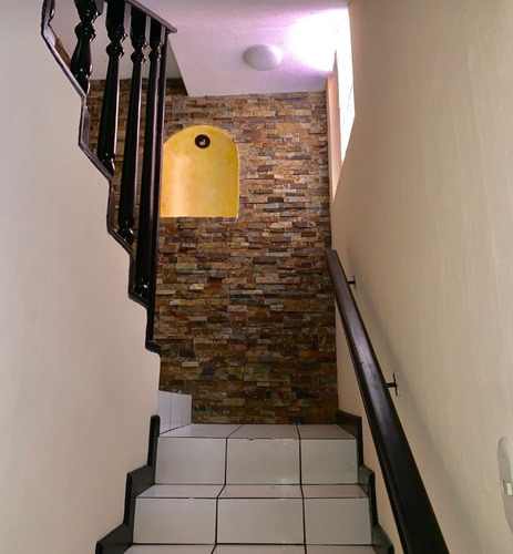 Imagen 5 de 14 de Hermosa Casa Ubicasa En Zona 2 Ciudad Capital.