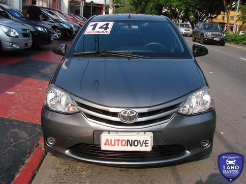 Etios 1.5 X Sedan 2014 - 49.000km