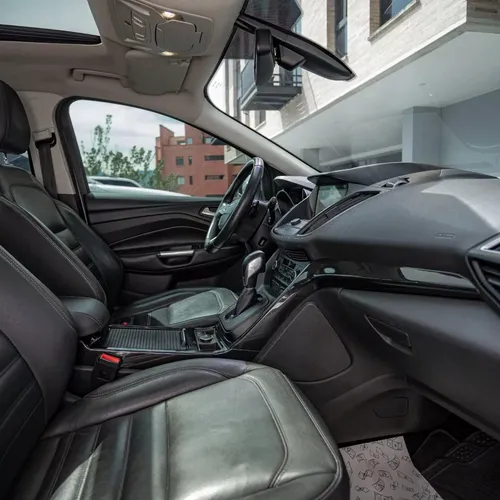 Ford Escape titanium 2.0