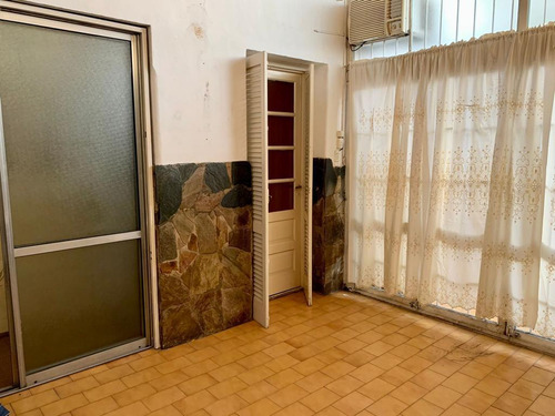 Casa En Venta Rosario España Y Hospitales - 2 Dormitorios