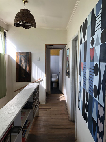 Casa En Venta De 5 Dorm. En Ñuñoa