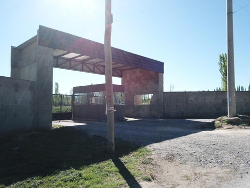 Remax Vende Terreno En Barrio Finca Costa Serena
