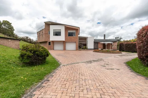 Casa En Arriendo/venta En Vereda Yerbabuena. Cod A8359