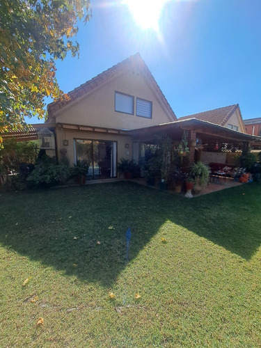 Jardines De La Viña, Hermosa Casa 3d+3b Patio Grande