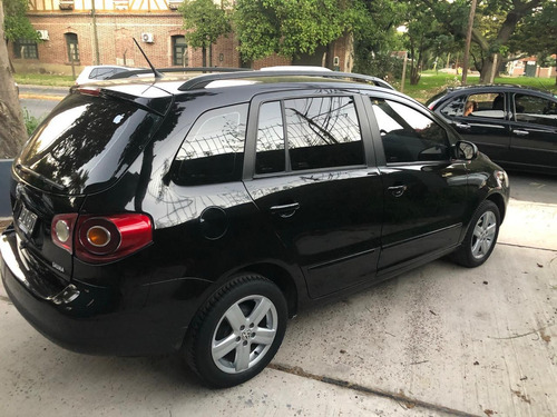 Volkswagen Suran 1.6 Imotion Highline 11c 2010