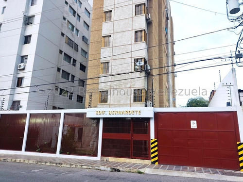 Imagen 7 de 30 de $$ Ajlópez $$ Apartamento En Venta Centro Barquisimeto Lara, $$. Aj $$ 04245257450 Cód. Rah $ Codigo 23-10632 $ 28000 83 M²