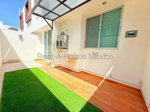Casa En Renta En Zakia Querétaro. Sr