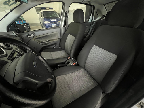Ford Fiesta 1.6 MPI CLASS SEDAN 8V FLEX 4P MANUAL