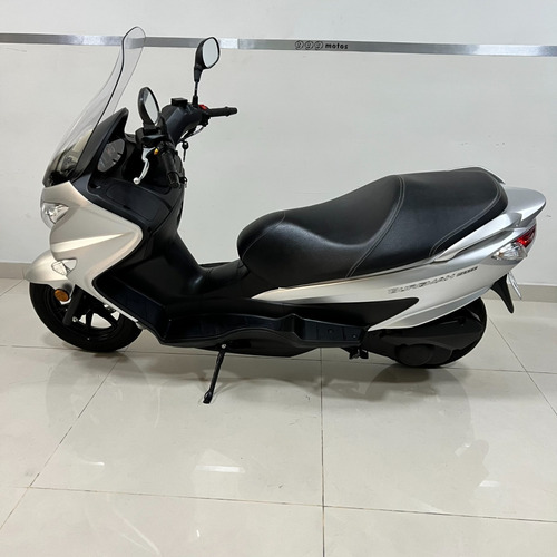 Imagen 8 de 17 de Suzuki Burgman 200 Abs 2019 Scooter 200 Usado
