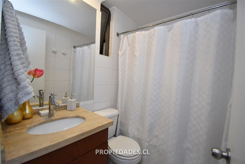 Departamento En Venta De 2 Dorm. En Las Condes