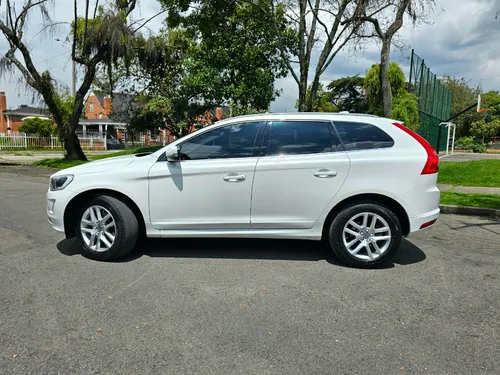Volvo XC60 2.0 T5 Awd Momentum