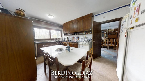 Casa - Playa Mansa- Ref: 344