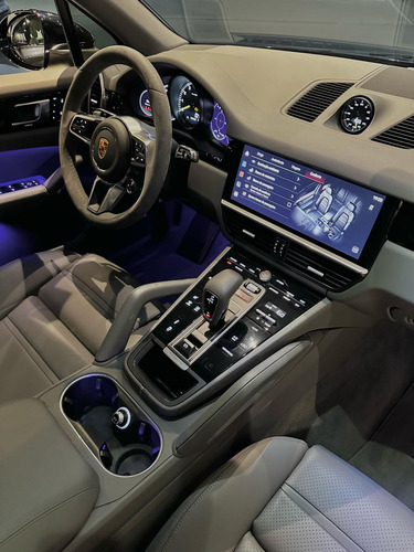 Porsche Cayenne E-Hybrid 3.0 V6 462cv