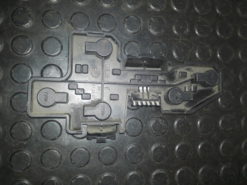 Imagen 2 de 2 de Portalampara Trasero Fiat-vw Gr Izquierdo