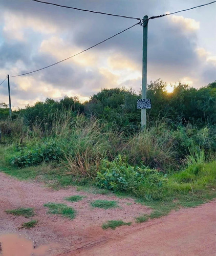 Terreno En Barra Del Chuy. 300m2