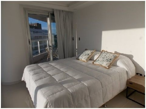Venta De Apartamento 2 Dormitorios En Playa Brava