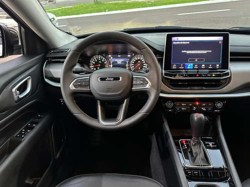 Jeep Compass LONG. T270 1.3 TB 4x2 Flex Aut.