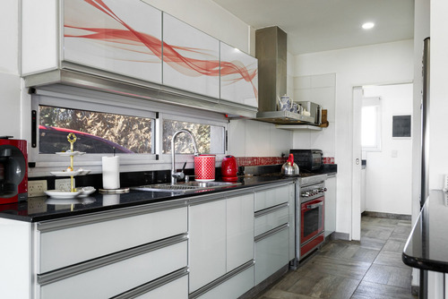 Casa 5 Ambientes En Venta En San Lucas A La Laguna