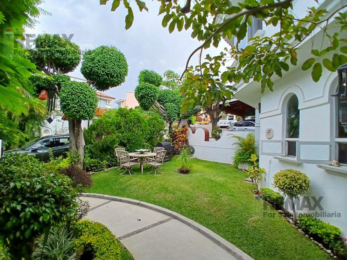 Venta De Casa En Condominio En Burgos, Temixco, Mor...clave 5704