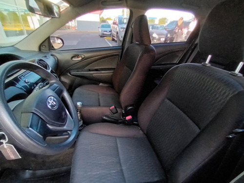 Imagen 9 de 21 de Toyota Etios 5 X Gnc 2020 Mr