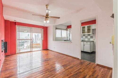 Imagen 2 de 30 de Departamento.venta.2 Ambientes Desocupado Con Cochera Incluida En El Precio.banfield.