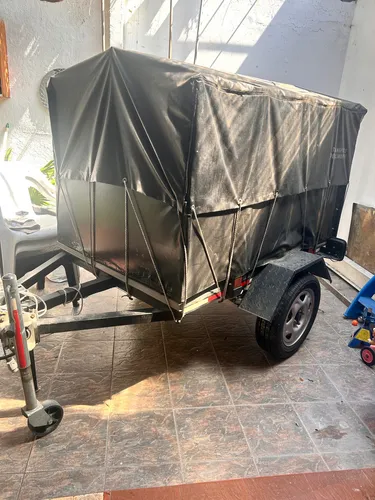 Remolque Estacas Con Carpa