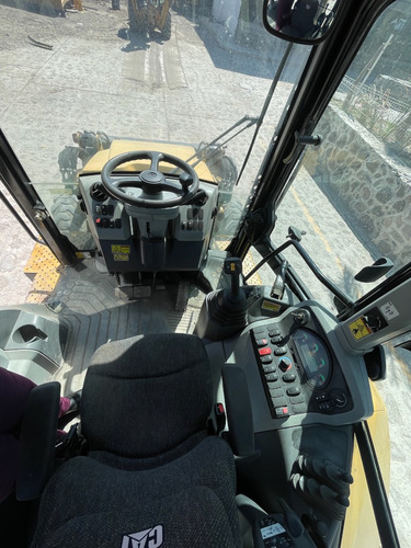 Retroexcavadora 420f2 It Cat 4x4 Cabina 4000 Hrs Importada