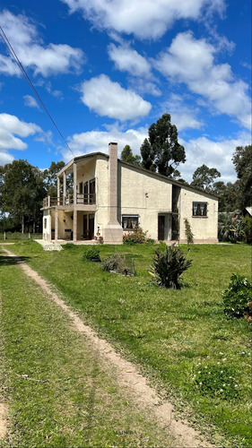 Venta Casa 4 Dormitorios, 2 Baños, Terreno 4600 M2 Chuy