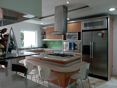 Venta Quinta En La Urb. Bosque De La Lagunita. El Hatillo. Milthonhouse53