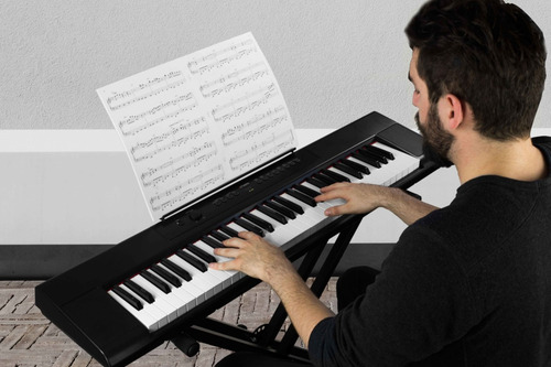 Imagen 7 de 8 de Piano Teclado Artesia 61 Teclas Semipesada A-61 Accesorios
