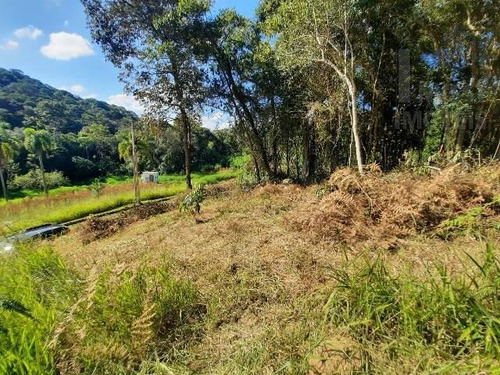 Imagem 1 de 3 de Cod 5697 - Terreno De 1.129m² Dentro De Loteamento!! - 5697