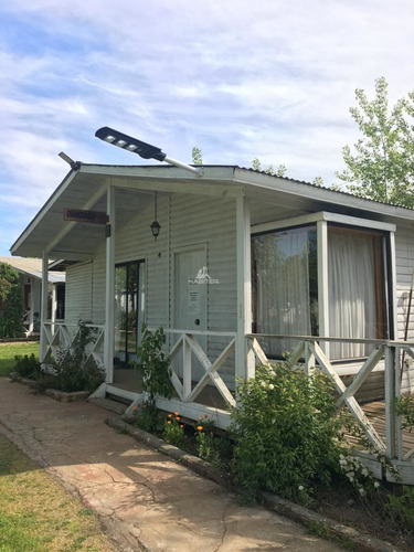 Venta De Hermoso Centro Turístico En Quinamávida, Colbún.